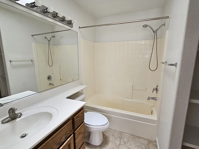 10735 E 34th Pl — Photo 7
