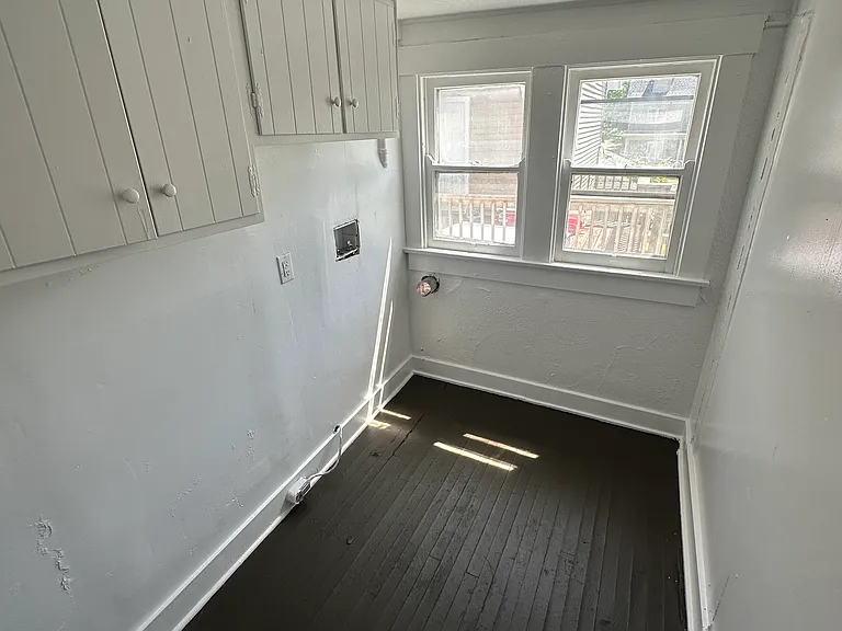 808 Five Oaks Ave — Photo 7