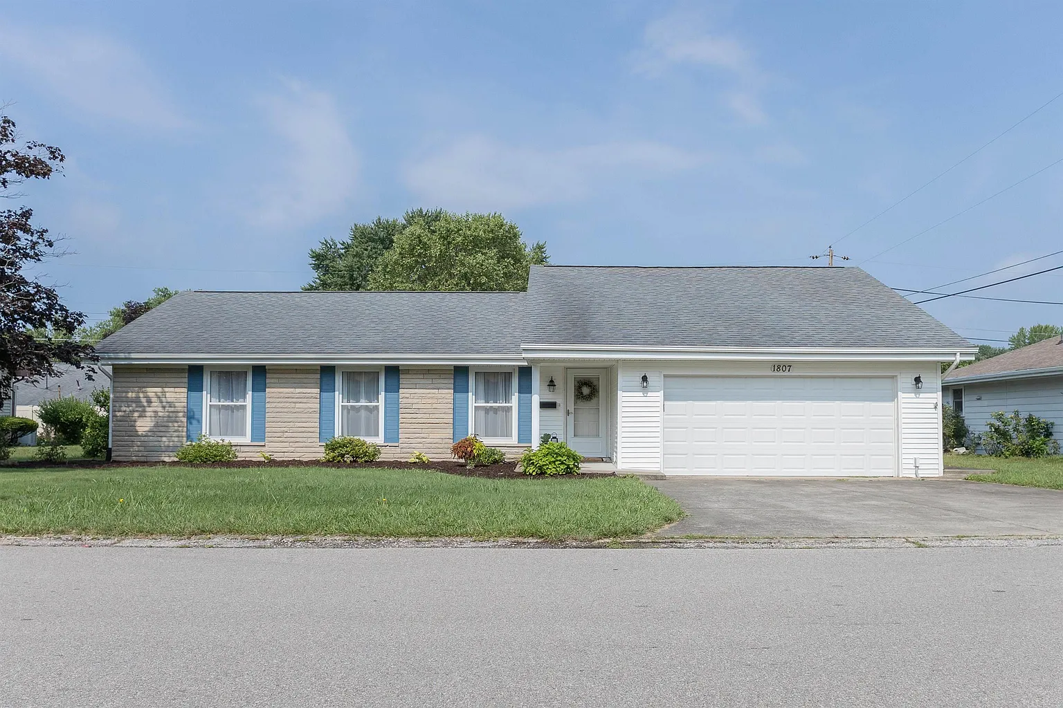 1807 Windwood Dr photo 1