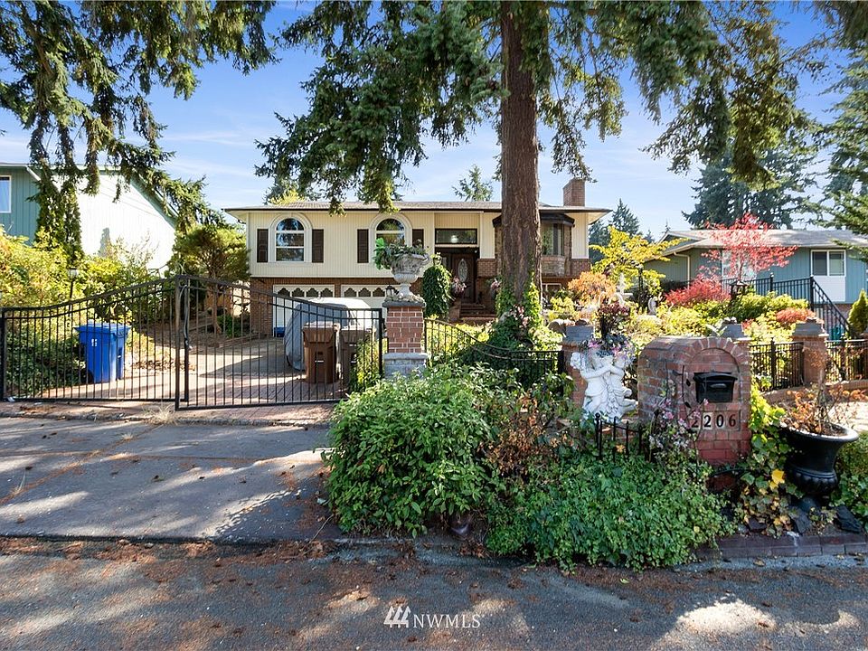 So Many possibilities with this home and yard to being it back to the beautiful landscape  and estate it once was.