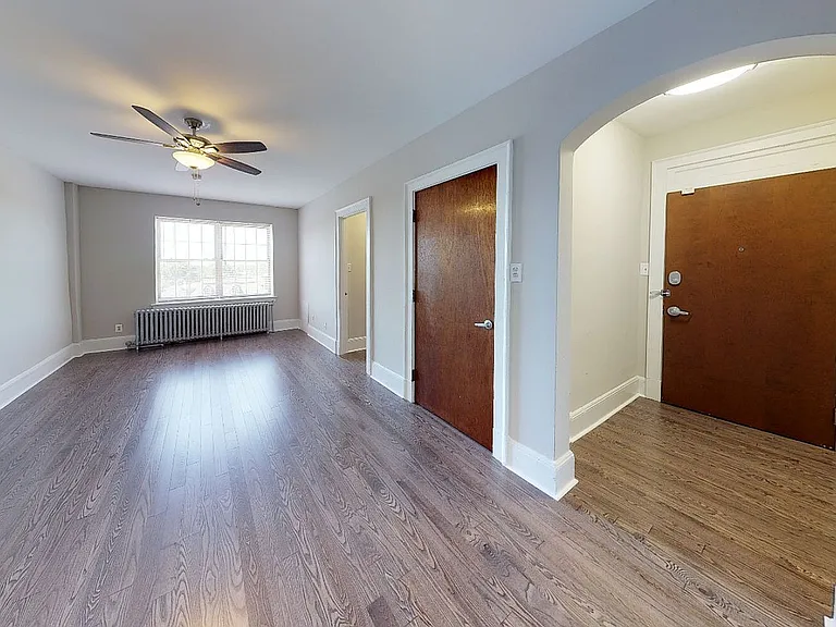 Campus Apartments — Photo 15