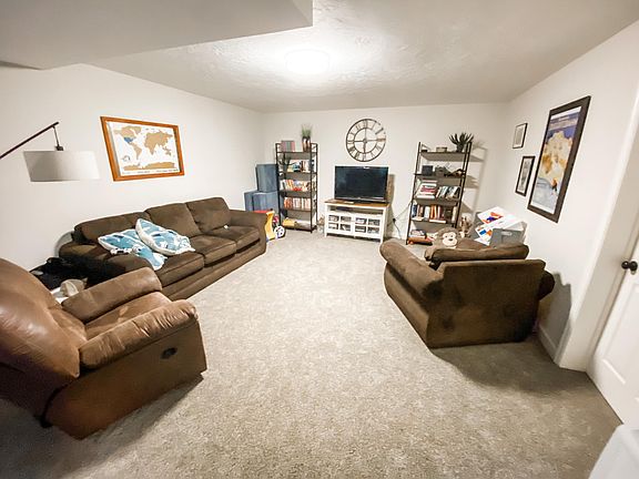 5th image of 291 E Wynngate Dr