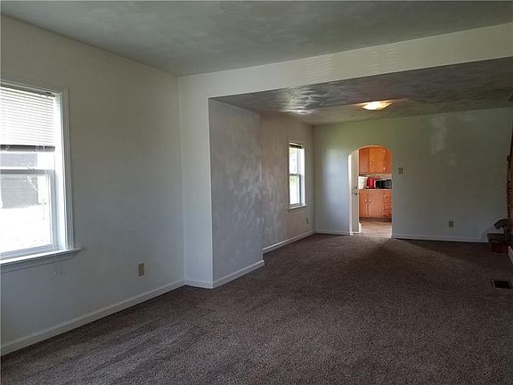 2nd image of 1114/1118 B-street