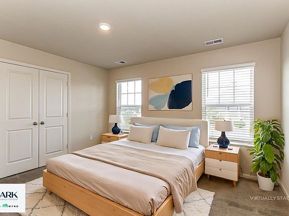 5th image of 6061 Rainbow Row