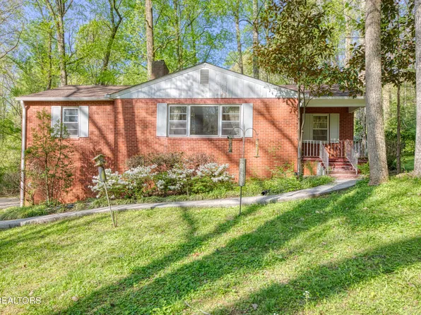 6005 Weems Rd, Knoxville, TN 37918