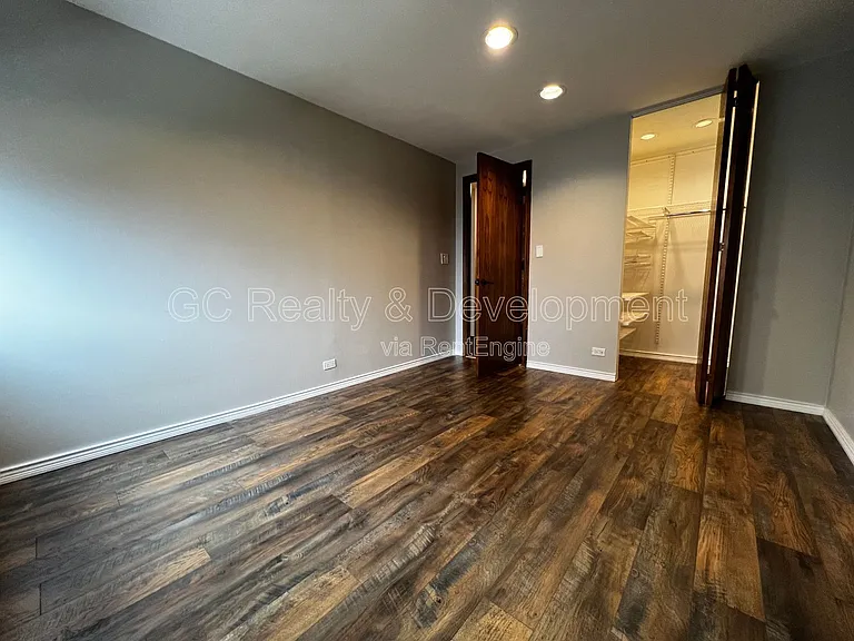 1221 N Dearborn St #P9N — Photo 9