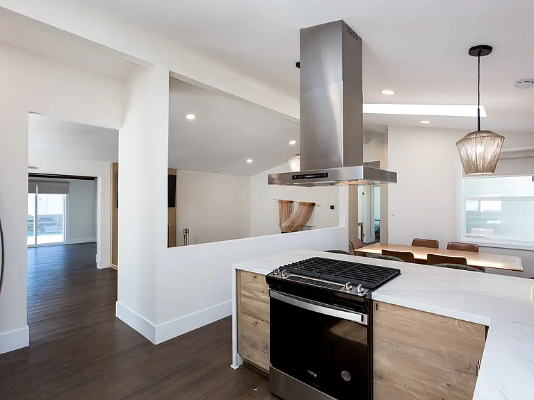 2021 Cardinal Dr — Photo 14
