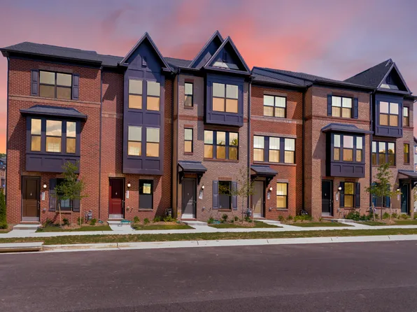 2808 Dart Dr, Alexandria, VA 22306