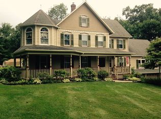 27 Sand Hill Rd, Annandale, NJ 08801