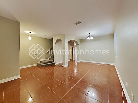 5th image of 2749 Eagle Glen Cir