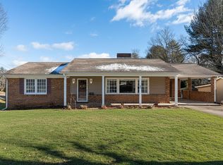 2 McCormick St, Lexington, VA 24450