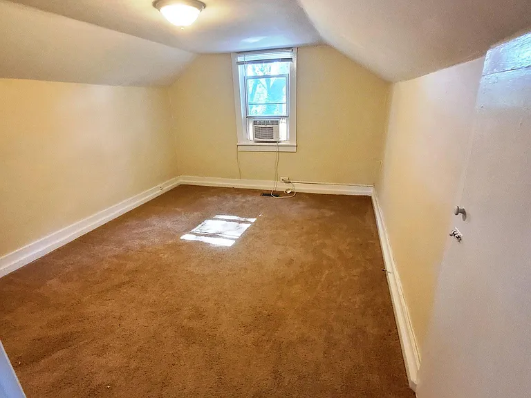 398 Catlett Mountain Rd — Photo 17