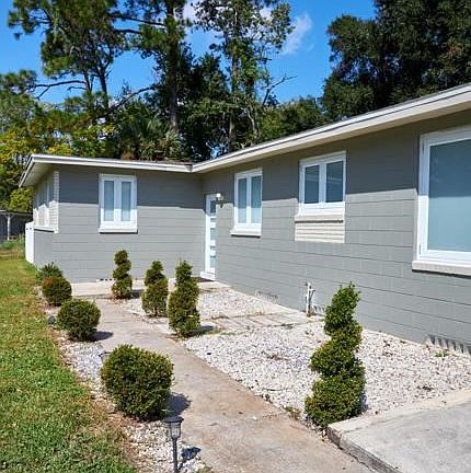 4th image of 4203R Camellia Cir E