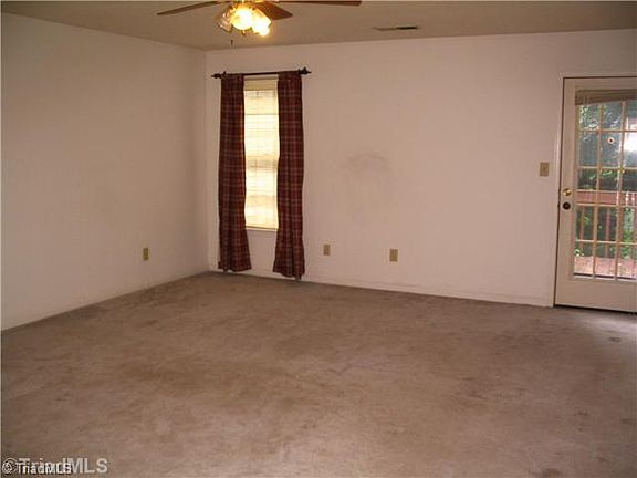 5th image of 347 E Montcastle Dr Unit B