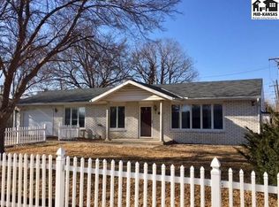 903 Porter St, Hutchinson, KS 67501