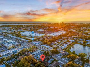 6367 Gateway Ave, Sarasota, FL 34231