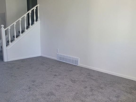 2nd image of 4874 Robin Dr