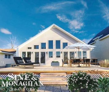 4160 Middle Channel Dr, Harsens Island, MI, 48028