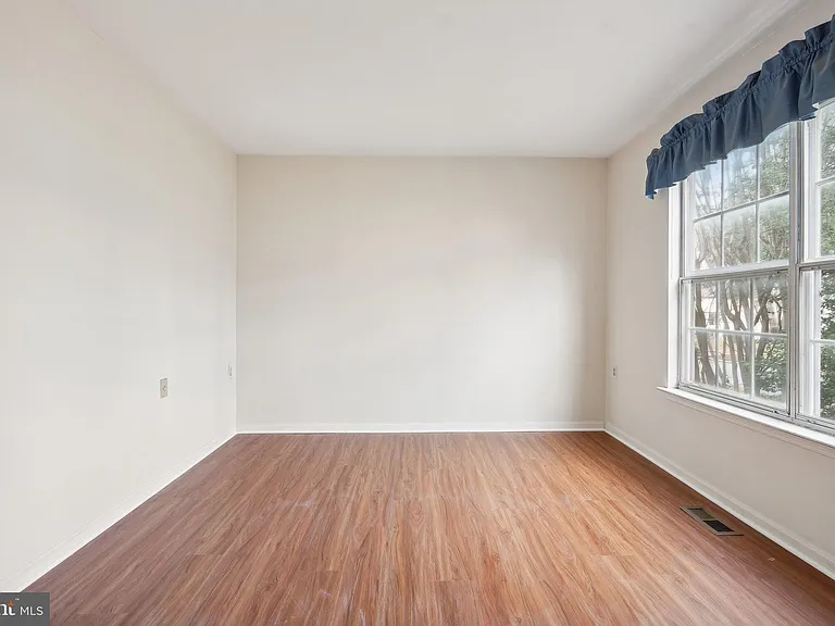10258 Quiet Pond Ter — Photo 15