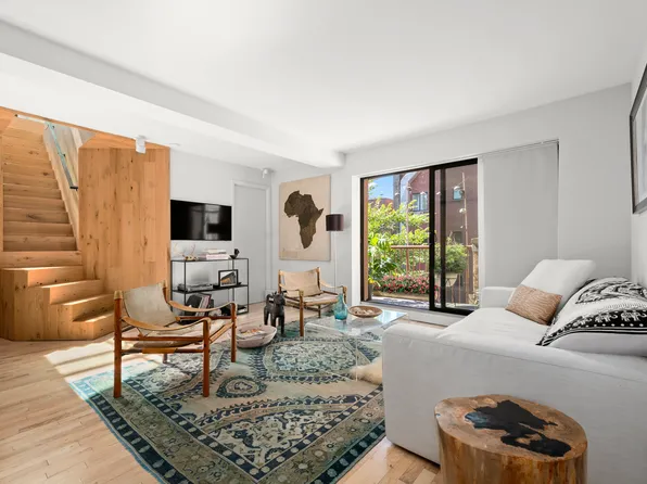 50 Avenue A APT 4A, New York, NY 10009