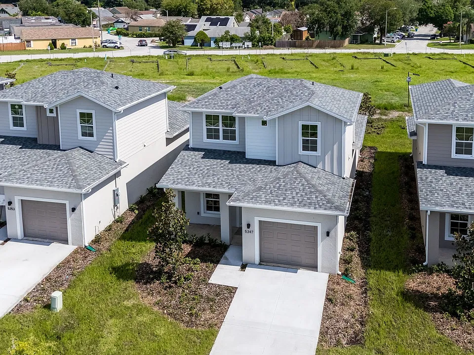 5353 Vista Lago Dr