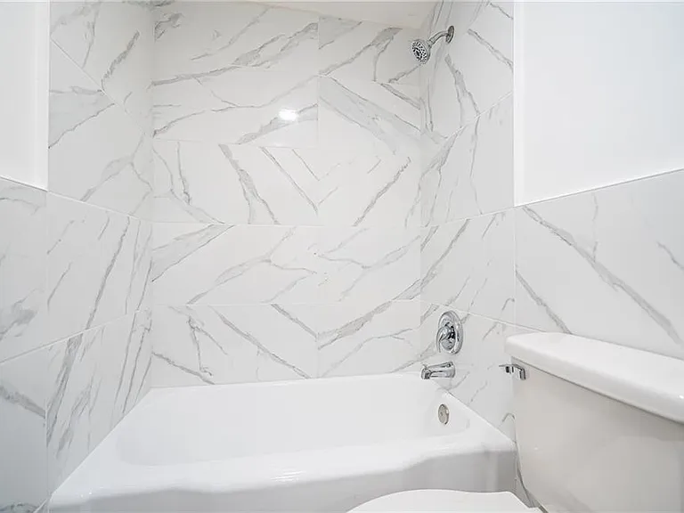 1110 N Riverside Dr #20 — Photo 12