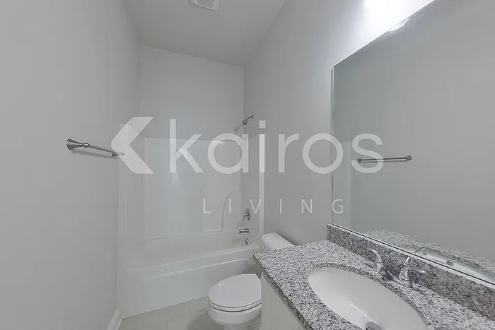 4816 W Dacha Ln — Photo 12