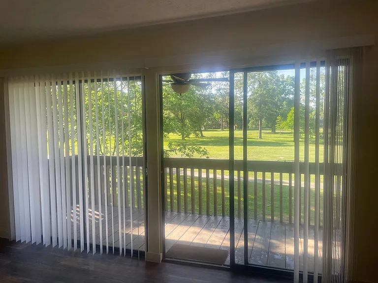 Covered balcony deck w ceiling fan