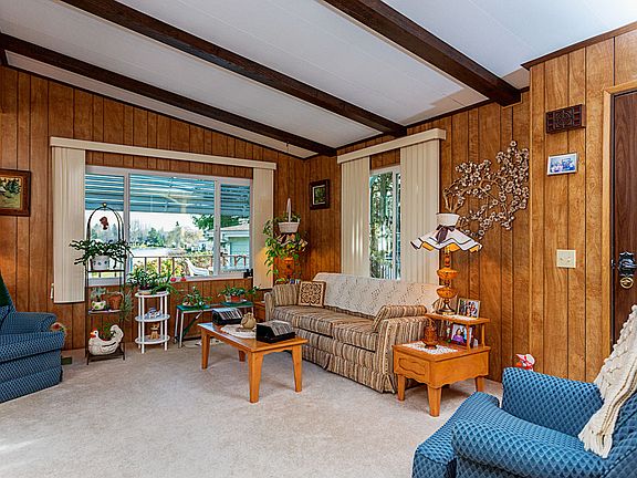 Living foom and family room 