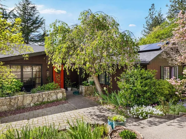 1625 NE Hillcrest Dr, Grants Pass, OR 97526