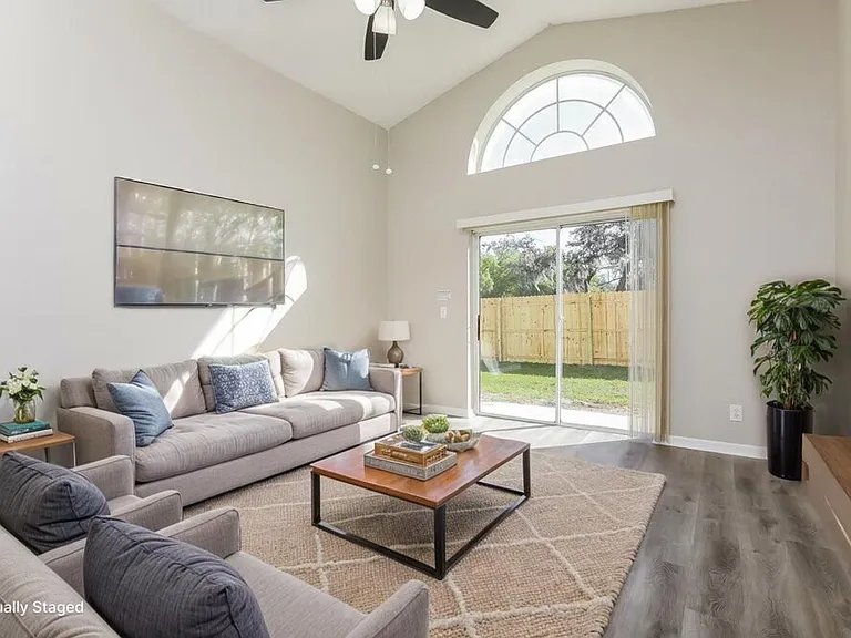 2539 Titus Ct — Photo 3