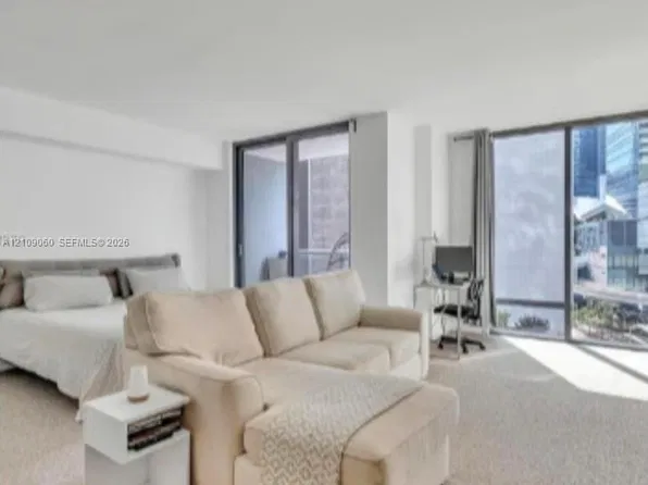 31 SE 6th St APT 805, Miami, FL 33131