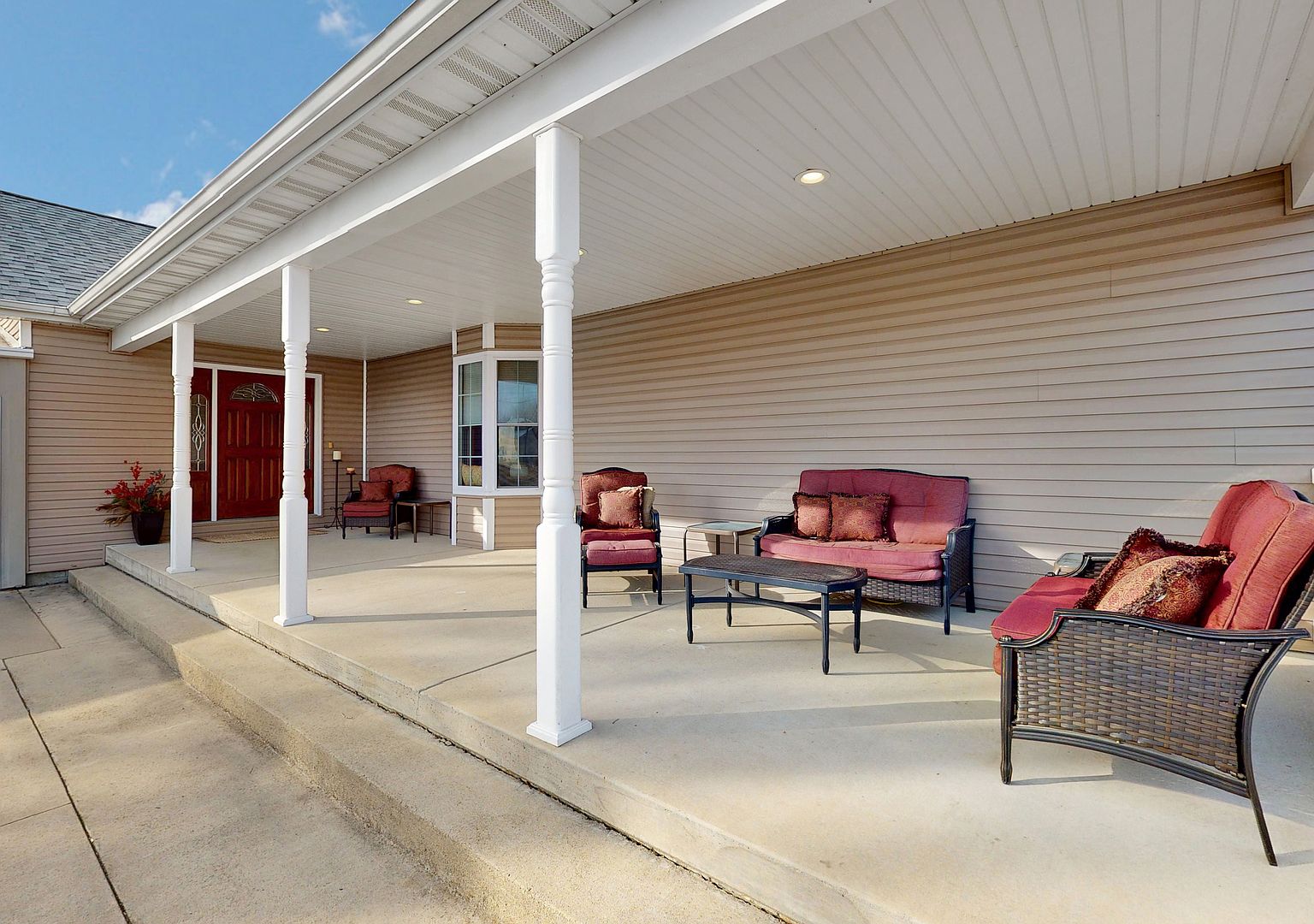 115 N Chestnut St, Wapella, IL 61777 Zillow
