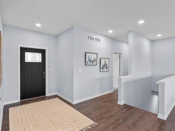 10835 South 10th AVENUE SOUTH South, Oak Creek, WI 53154