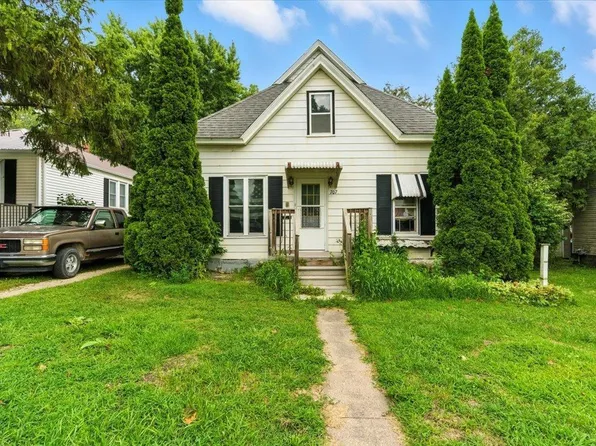 707 N Frederick Ave, Oelwein, IA 50662