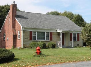 4 Edgehill Dr, Lancaster, PA 17603