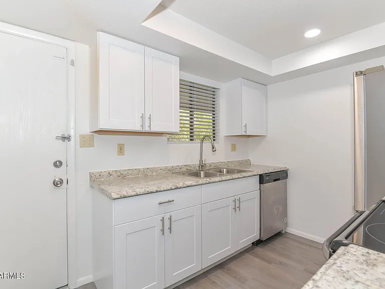 3131 W Cochise Dr #213 — Photo 6