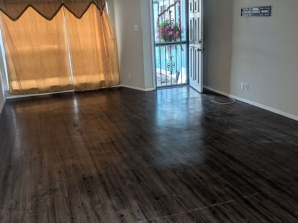 1st image of 9027 Clipper Dr