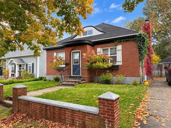 13 Grand St, Yarmouth, NS B5A 2Z7