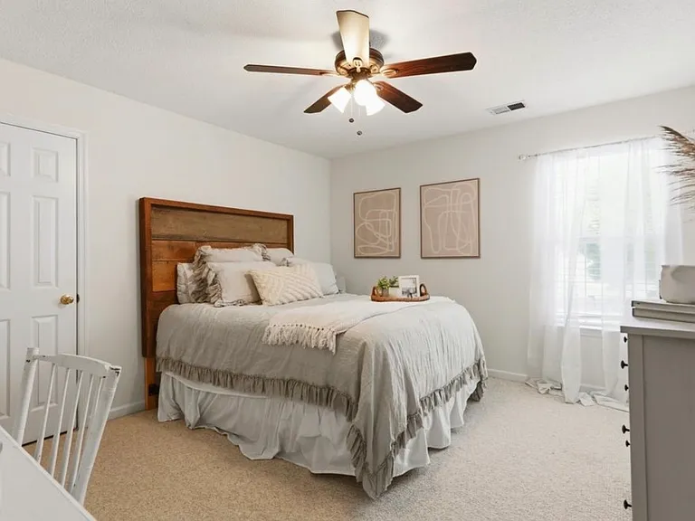 2300 Amberley Woods Trce — Photo 11