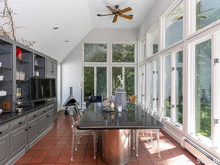 896 Westport Rd — Photo 14