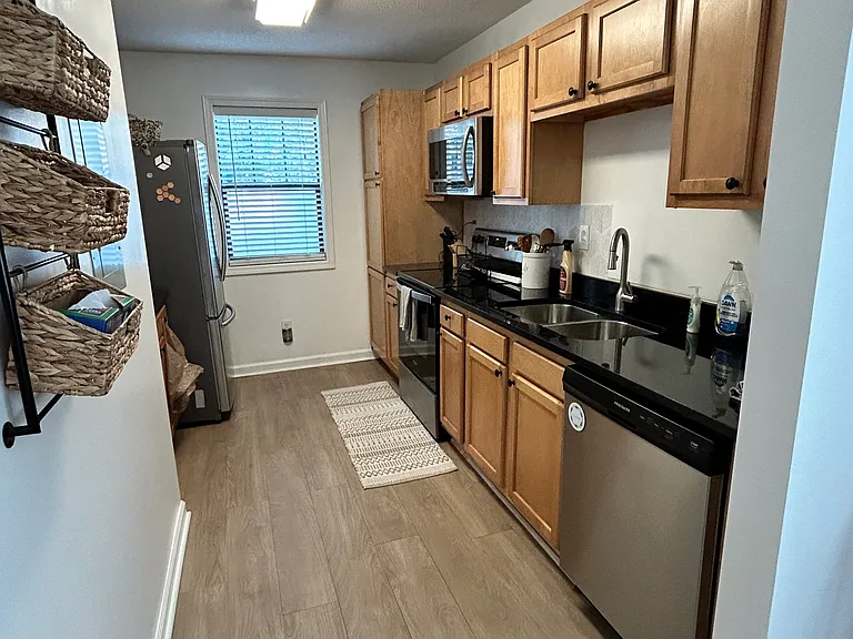 210 Appleby Dr #123 — Photo 9