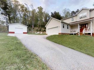 76 Cow Creek Rd, Hurricane, WV 25526