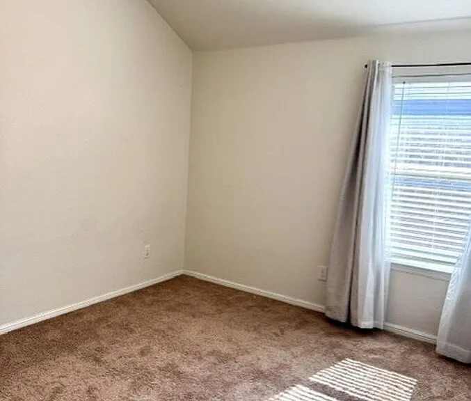 10008 Clemmons Rd — Photo 7