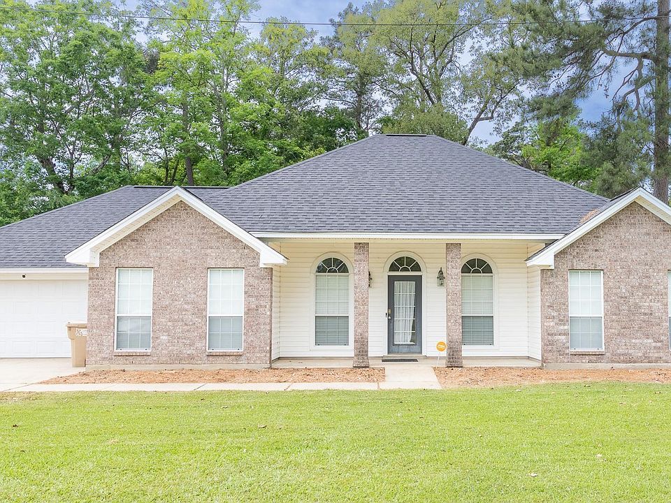 1st image of 302 Collinwood Dr