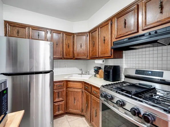 66-45 69th Street image 11 of 31