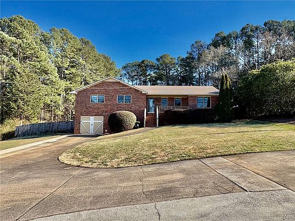 2nd image of 30 Shallowford Rd NE