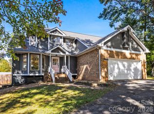 39 White Pine Dr, Fletcher, NC 28732