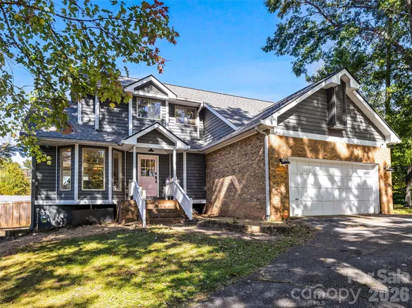 39 White Pine Dr, Fletcher, NC 28732