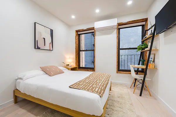 Bedroom, photo 6